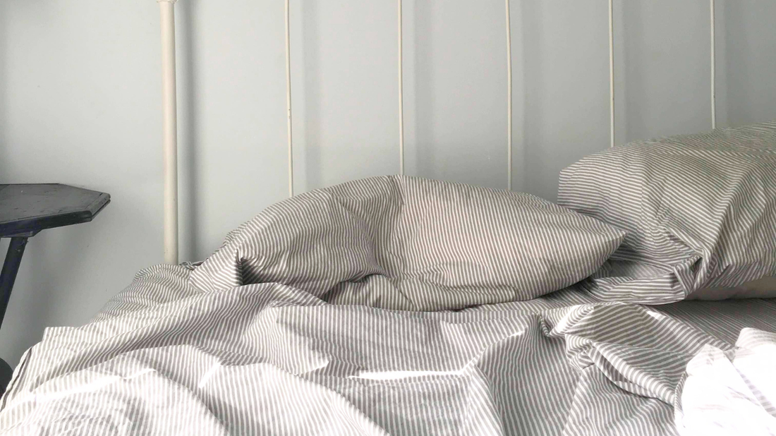 Deep Cleaning Fabrics – Bedding, Upholstery & Window Treatments